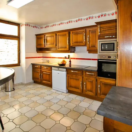Lovely In Saint Andeol With Kitchen Nyaraló